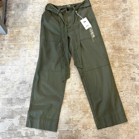 NWT Free Assembly Tapered Pants XS. Cargo green - Picture 1 of 4